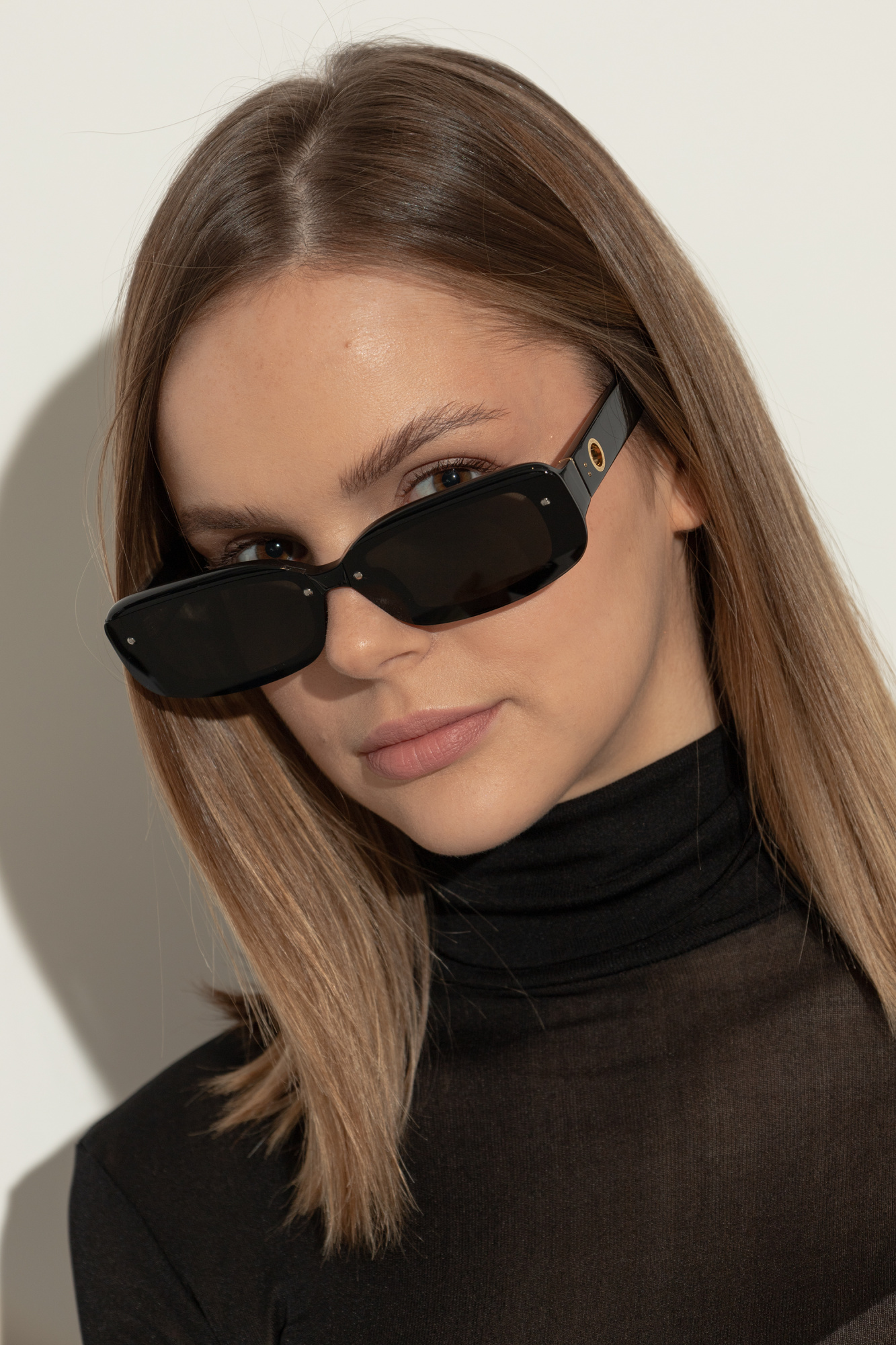 サングラス Linda Farrow SS25 Woman SUNGLASSES (LFL1297C1SUN 01 BLACK) Lola Sunglasses in Black by LINDA FARROW